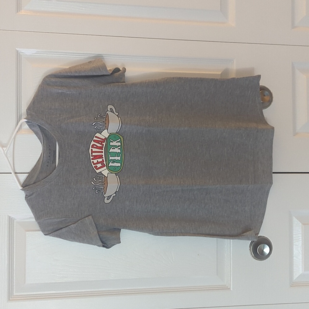 3/$12‼️Central Perk Graphic Tee